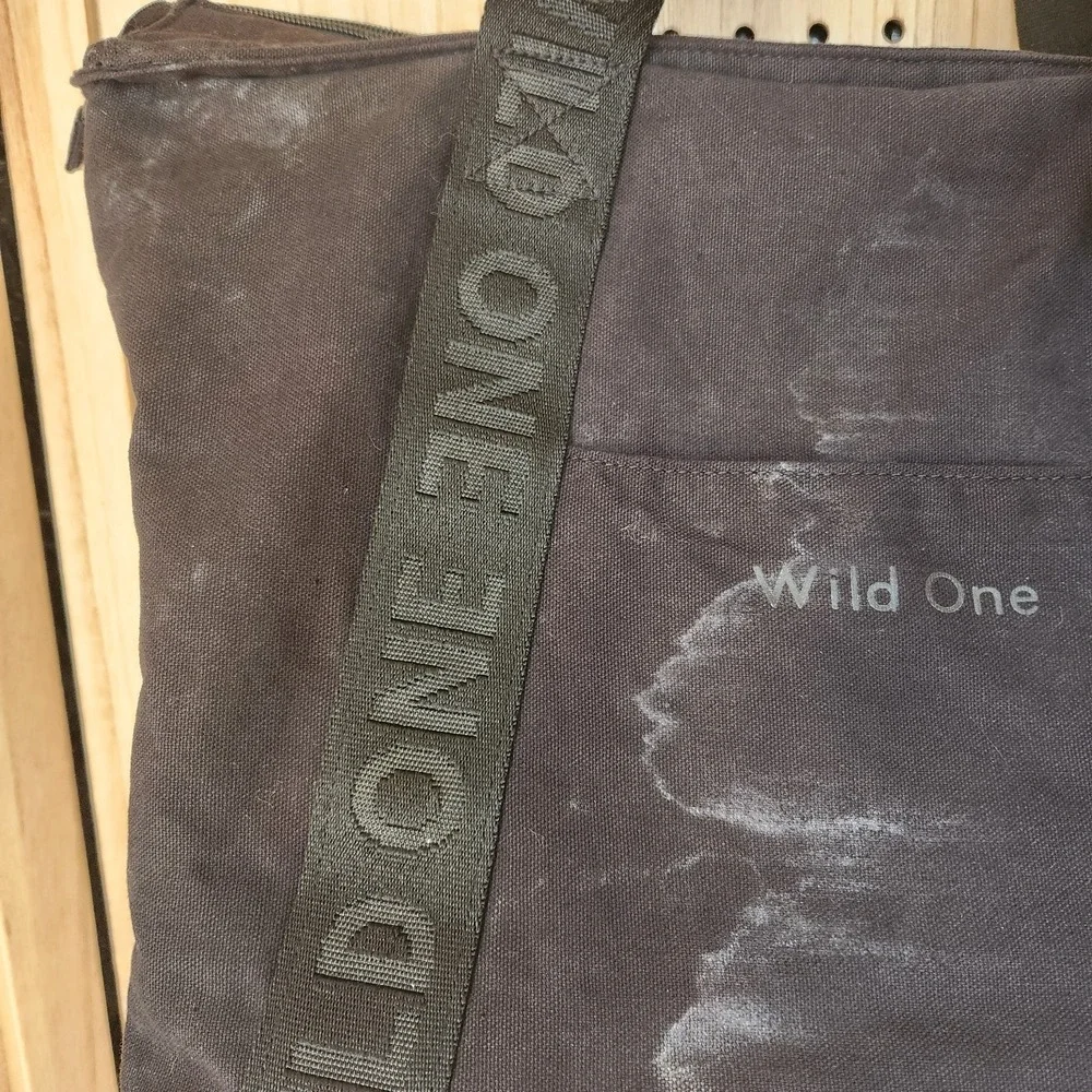 Wild One Black Pet Travel Carrier for Small Dog Pets 100%‎ cotton canvas
